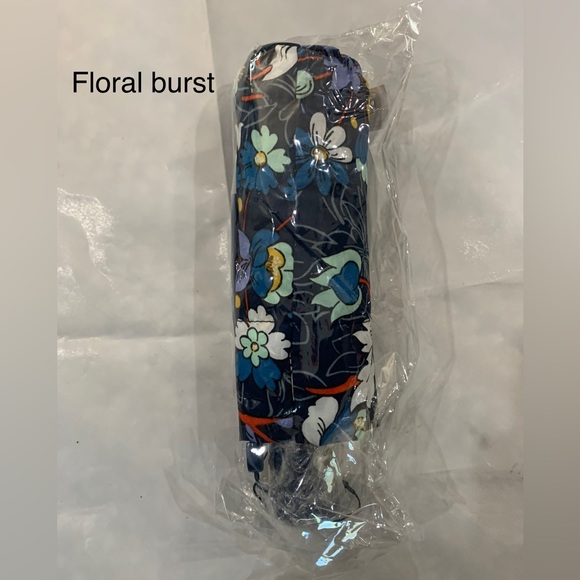 Vera Bradley umbrella - Picture 3 of 5